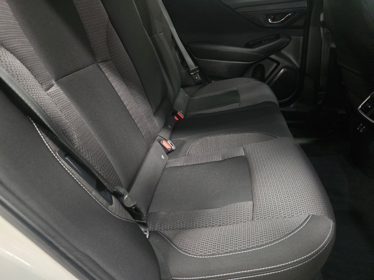 Used 2024 Subaru Outback Premium AWD/4WD image 18