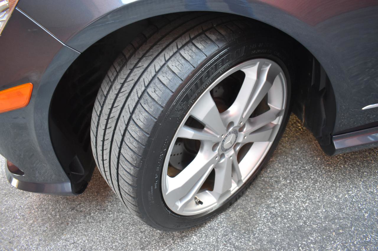 Used 2013 Mercedes-Benz E 350 Sedan image 37