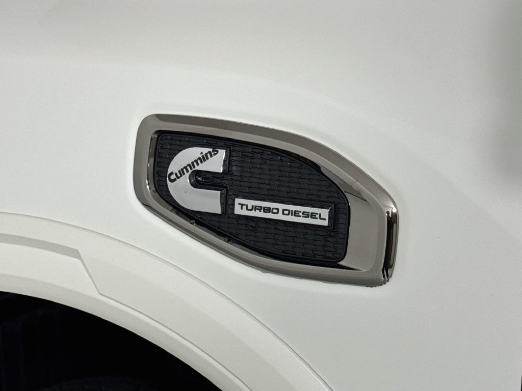 Used 2017 Nissan Titan Platinum Reserve AWD/4WD image 11
