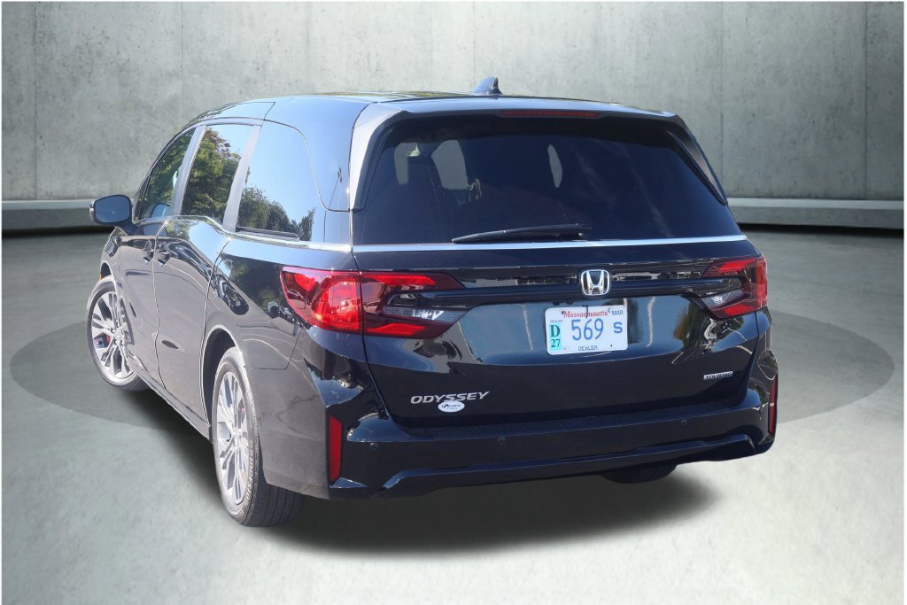 Used 2026 Honda Odyssey Touring image 10