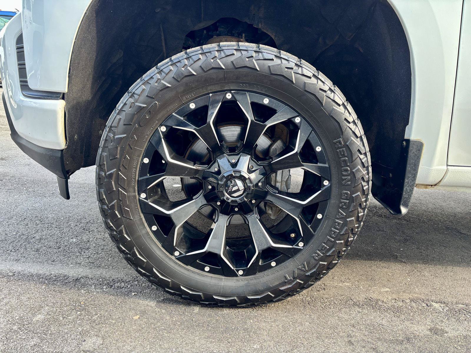 Used 2020 Chevrolet Silverado 1500 RST w/ Texas Edition AWD/4WD image 37