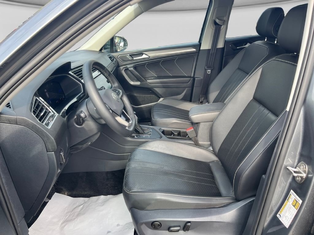 Used 2024 Volkswagen Tiguan SE FWD image 23