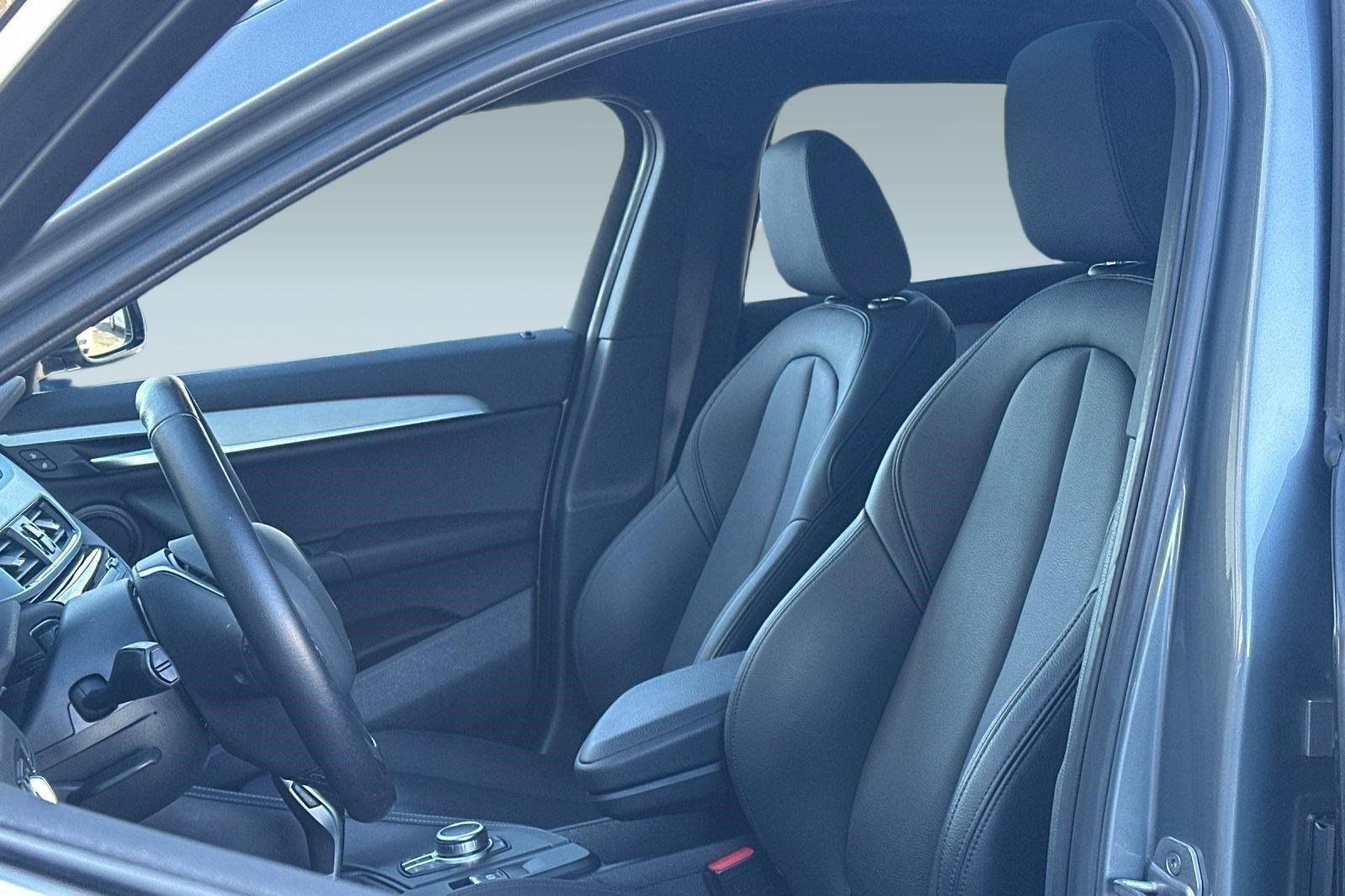 Used 2023 BMW X2 sDrive28i w/ Convenience Package image 5