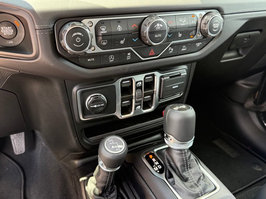 New 2026 Jeep Wrangler Unlimited Sahara AWD/4WD image 20