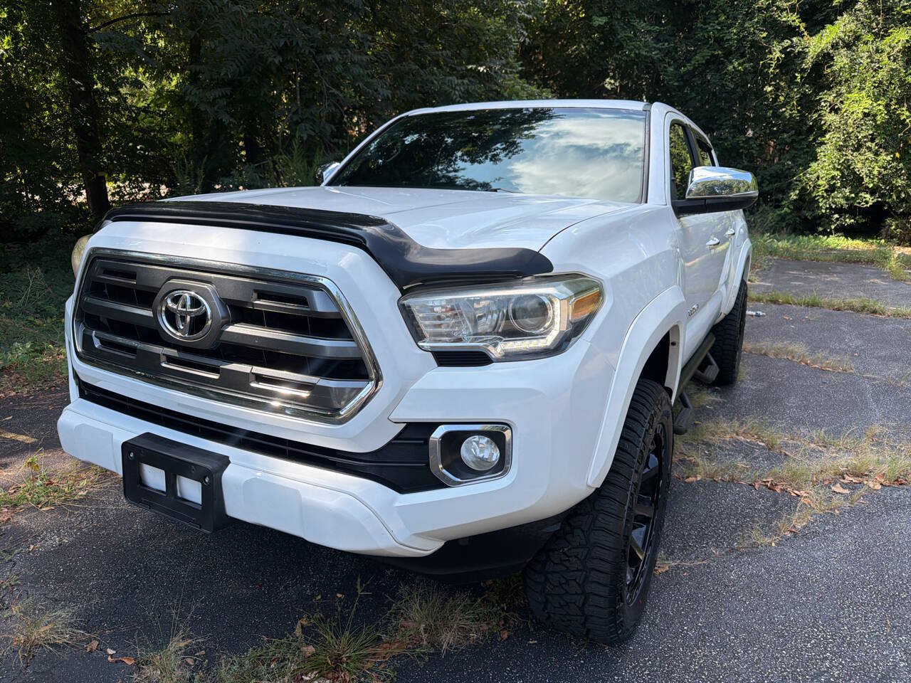 Used 2016 Toyota Tacoma Limited w/ Towing Package AWD/4WD image 1