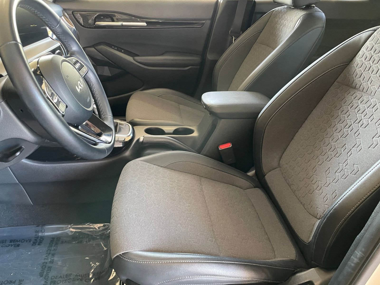 Used 2025 Kia Seltos S FWD image 28