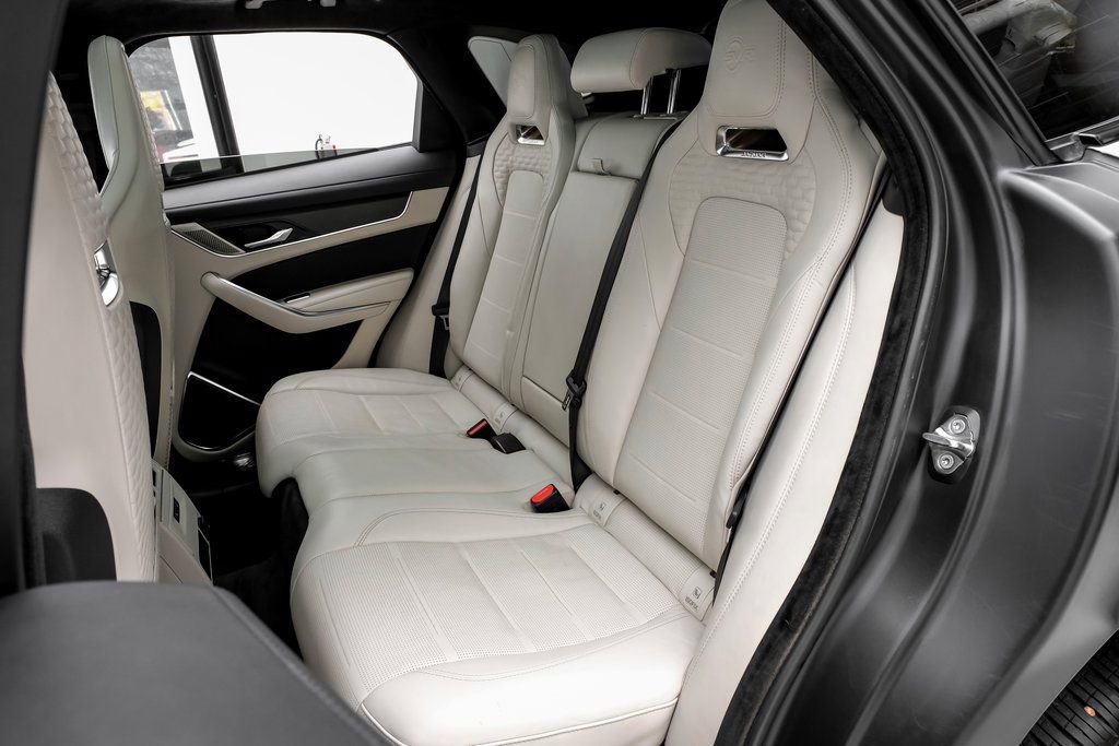 Used 2023 Jaguar F-PACE SVR image 31