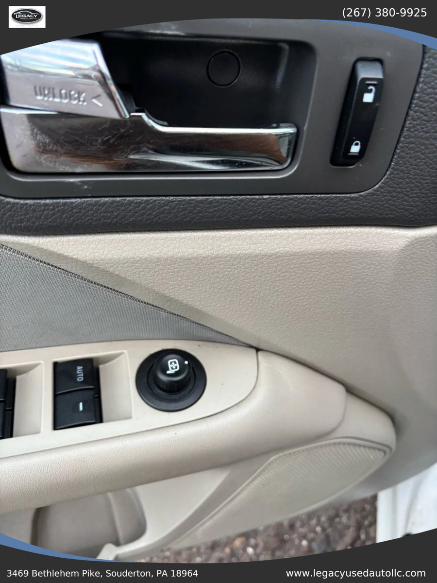 Used 2012 Ford Fusion S FWD image 26