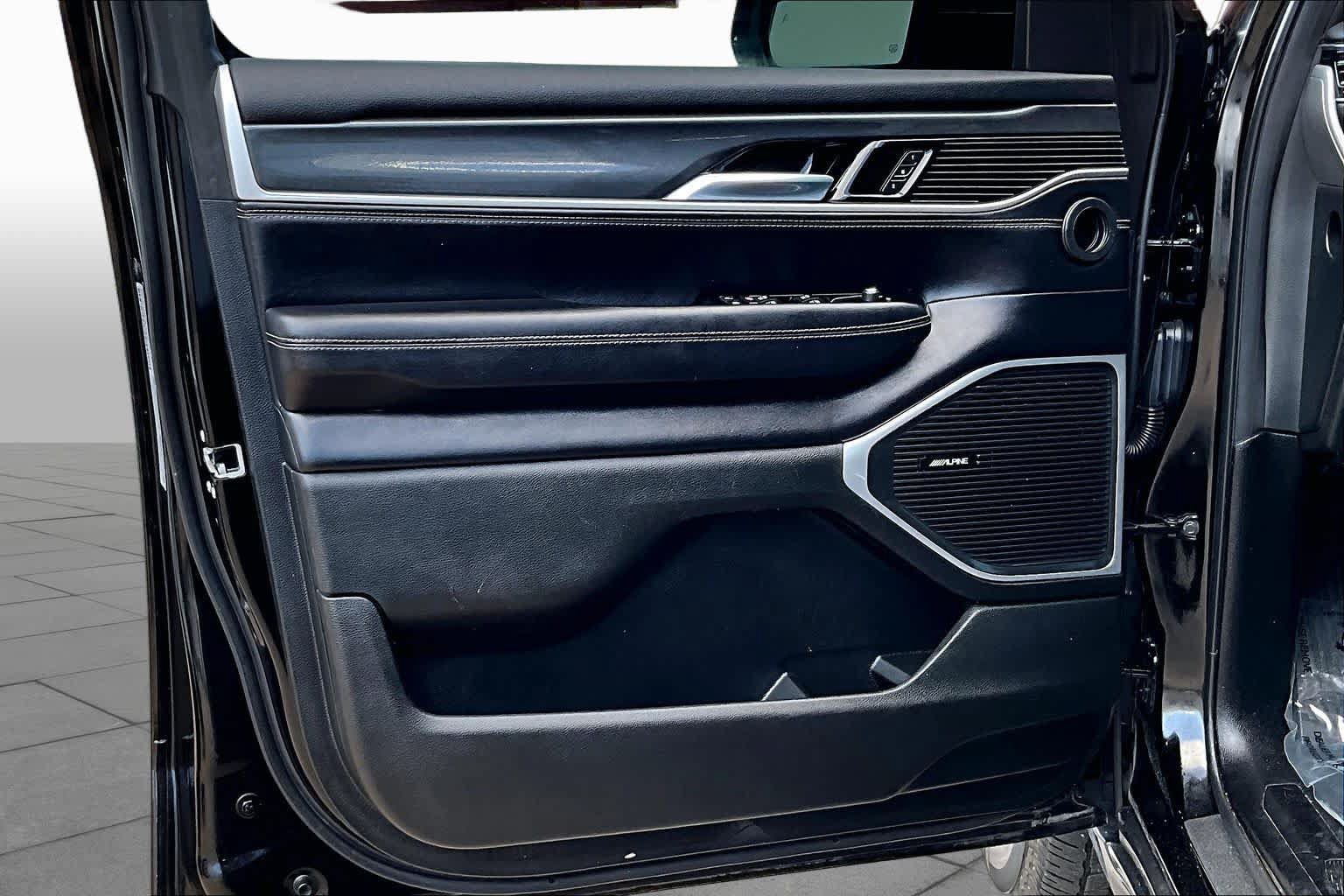 Used 2022 Jeep Wagoneer Series I w/ Convenience Group I RWD image 19