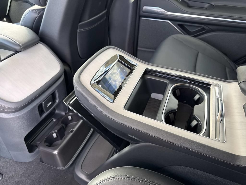 New 2026 Lincoln Navigator Reserve AWD/4WD image 18