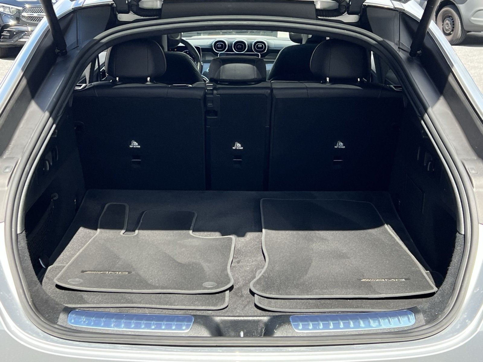Used 2024 Mercedes-Benz GLC 300 4MATIC image 31