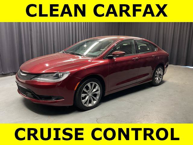 Used 2015 Chrysler 200 S w/ Comfort Group FWD image 2
