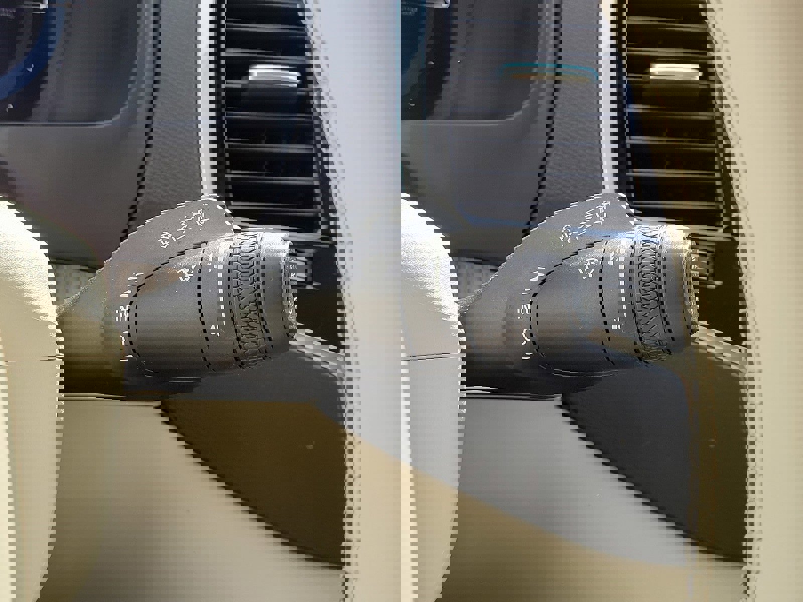 Certified 2024 Volvo XC90 T8 Plus image 22