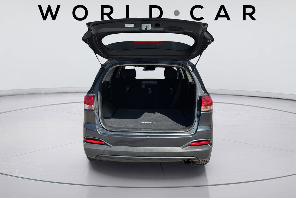 Used 2018 Kia Sorento FWD image 9