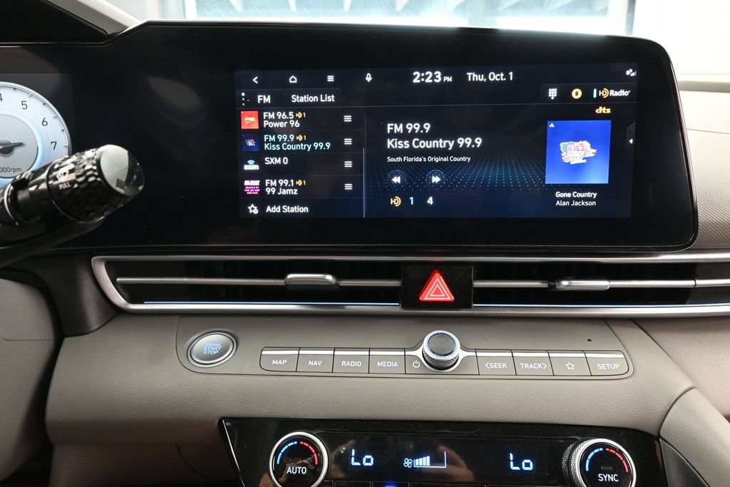 Used 2024 Hyundai Elantra SEL FWD image 26