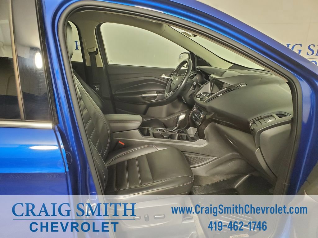 Used 2019 Ford Escape Titanium image 16