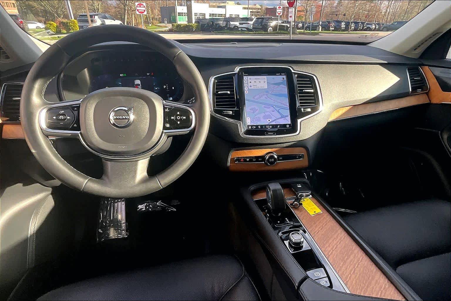 Certified 2023 Volvo XC90 B6 Plus w/ Protection Package Premier AWD/4WD image 16