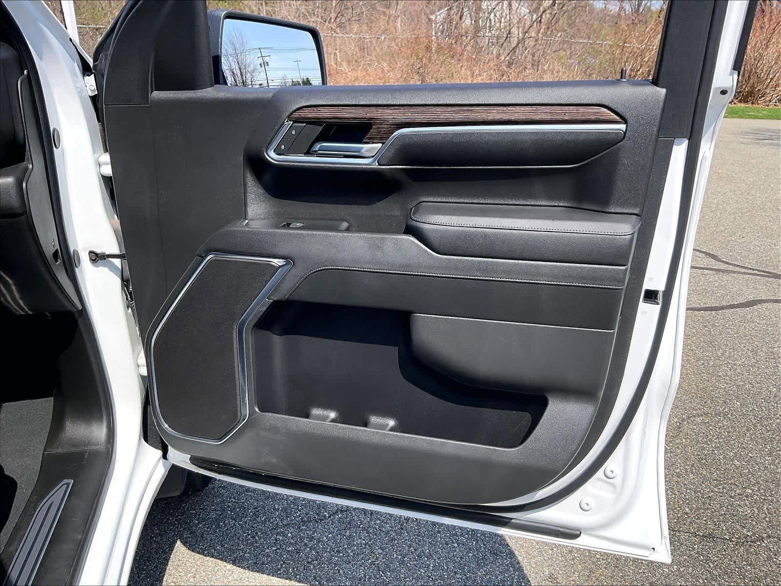 Used 2024 GMC Sierra 1500 Elevation w/ X31 Off-Road Package AWD/4WD image 12