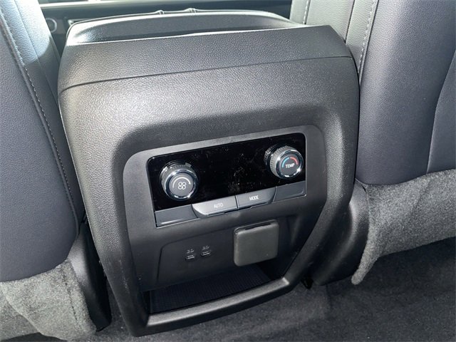 New 2026 Chevrolet Traverse LT w/ Midnight/Sport Edition image 20