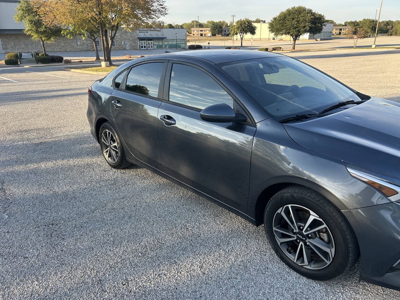 Used 2023 Kia Forte LXS FWD image 5
