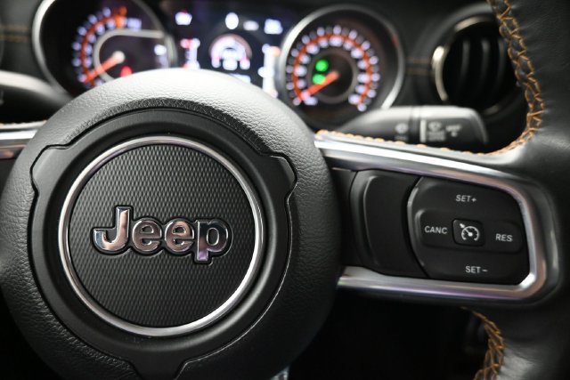 Used 2023 Jeep Gladiator Overland AWD/4WD image 29