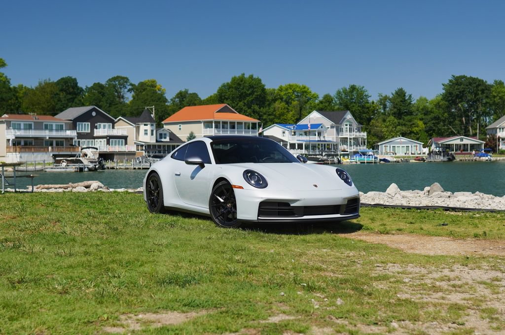 Used 2025 Porsche 911 Carrera T RWD image 2