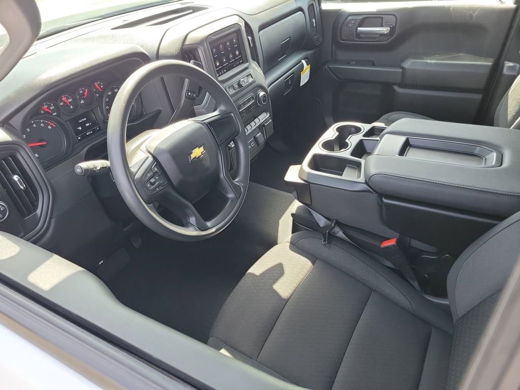 Used 2026 Chevrolet Silverado 1500 Custom image 3