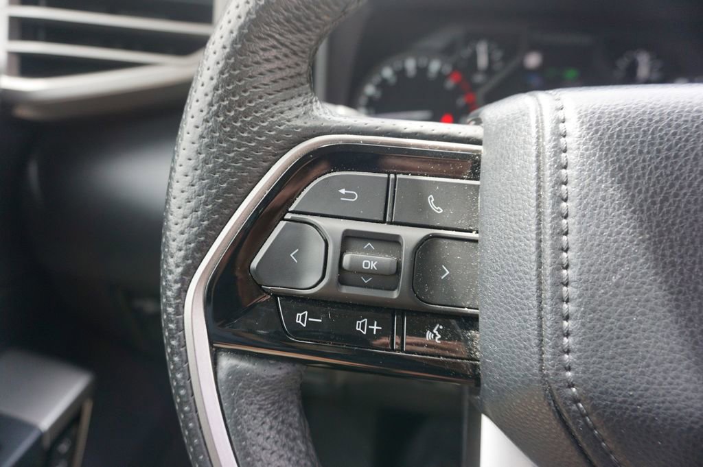 Used 2023 Toyota Tundra Limited AWD/4WD image 8