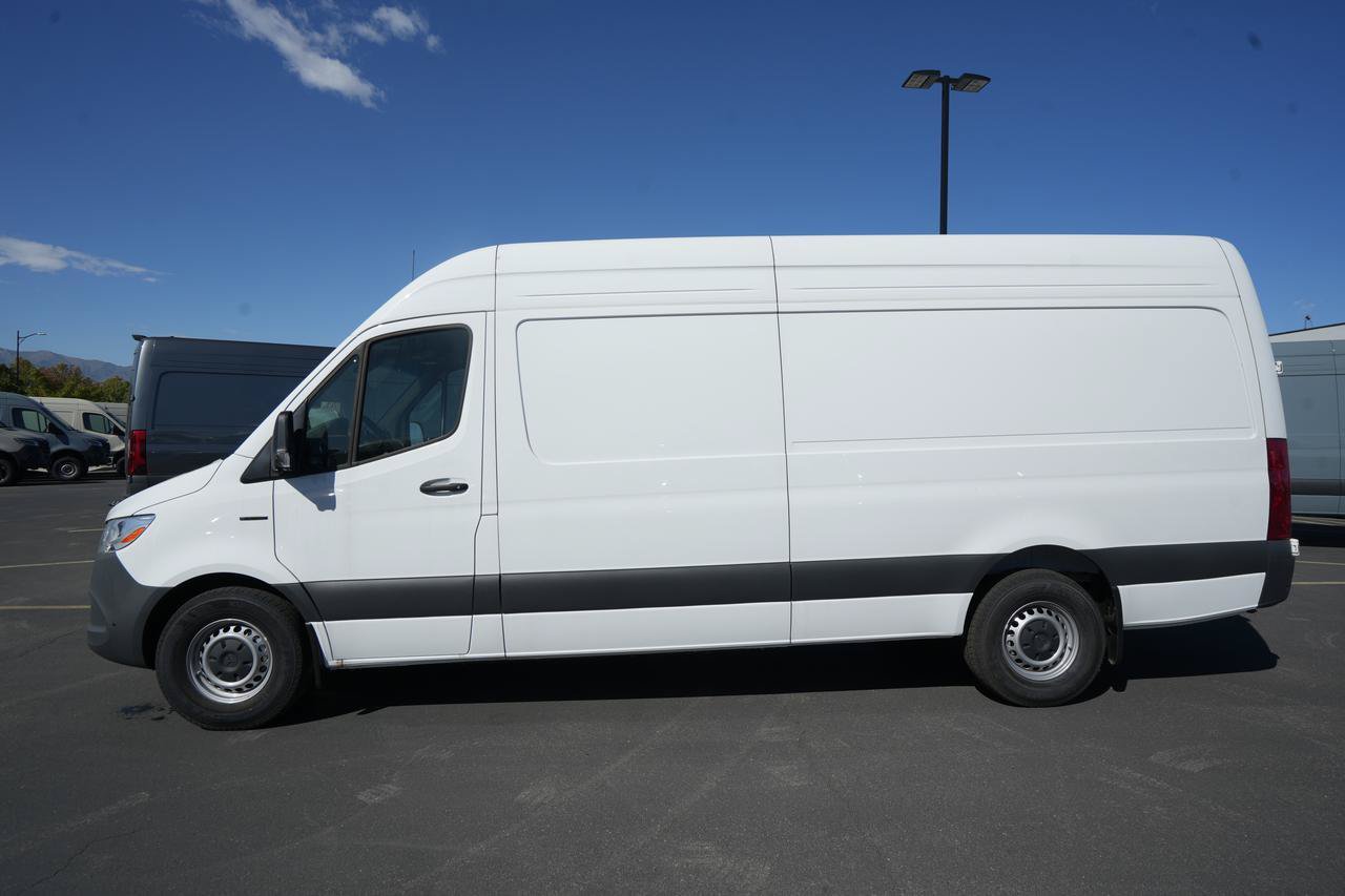 New 2025 Mercedes-Benz eSprinter 170 Cargo image 4