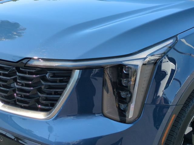 Certified 2025 Kia Sorento EX w/ Panoramic Sunroof Package AWD/4WD image 9