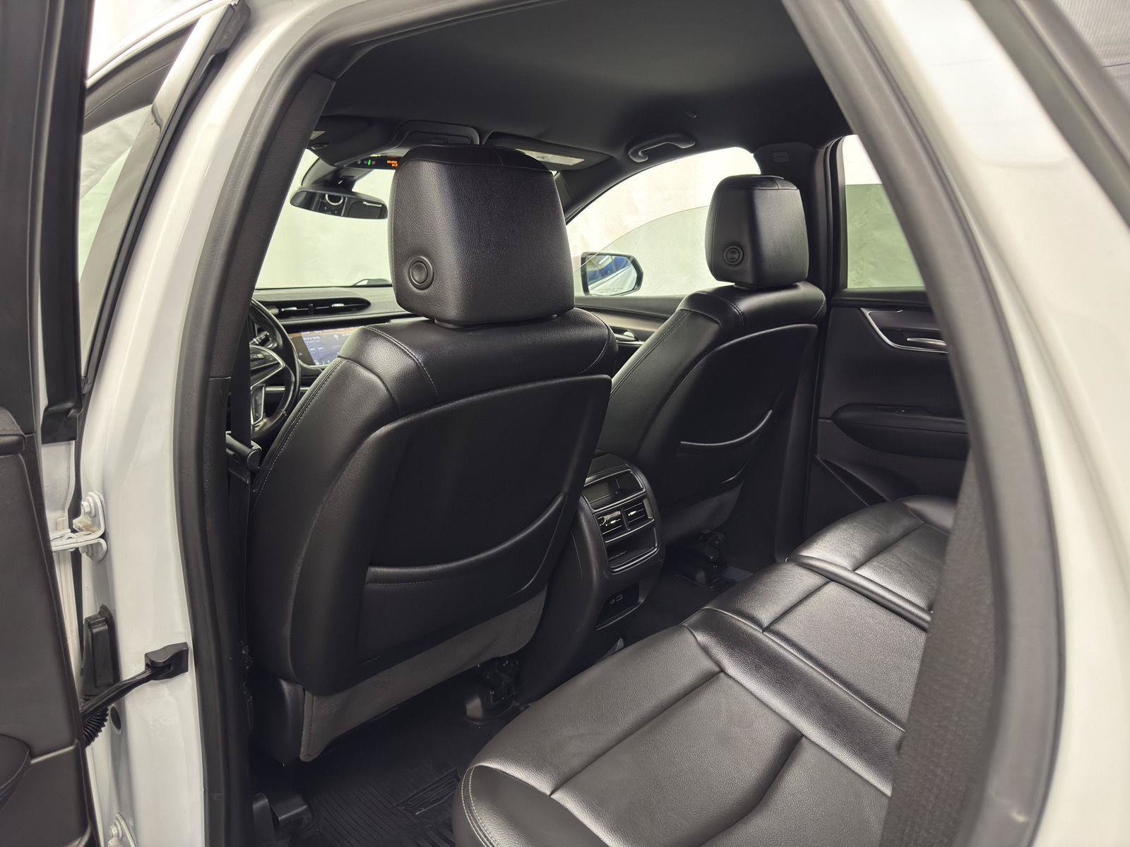 Used 2023 Cadillac XT5 Luxury AWD/4WD image 28