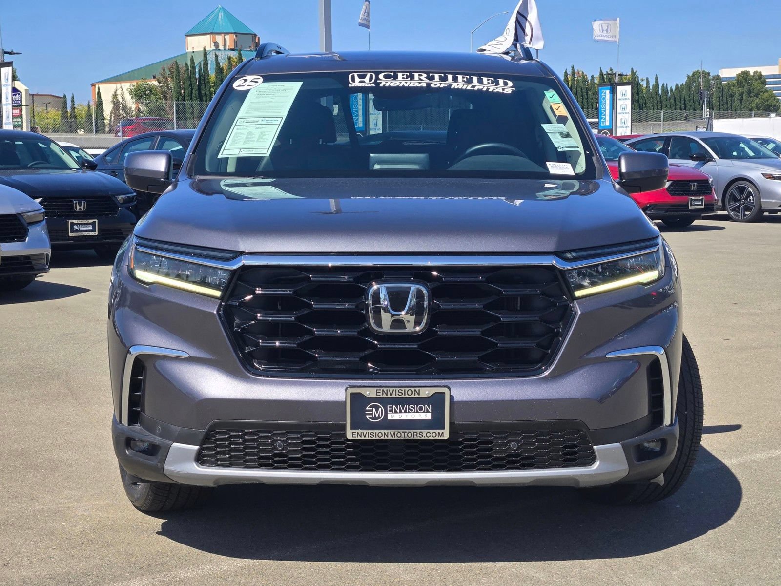 Certified 2025 Honda Pilot Touring image 2