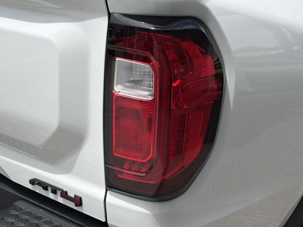 Certified 2025 GMC Canyon AT4 w/ Nightfall Edition AWD/4WD image 13