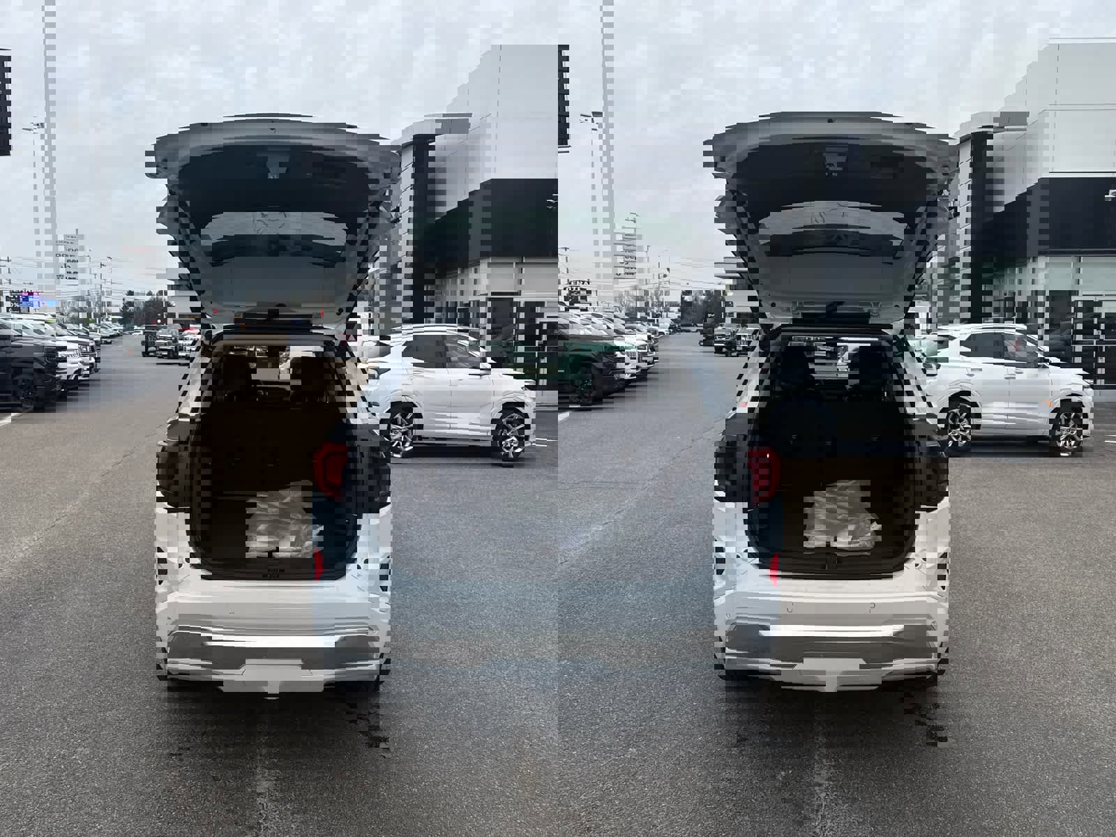 New 2026 GMC Terrain Denali w/ LPO, Floor Liner Package AWD/4WD image 10