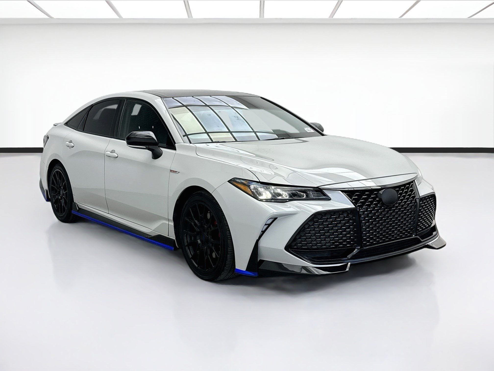 Used 2021 Toyota Avalon TRD FWD image 3