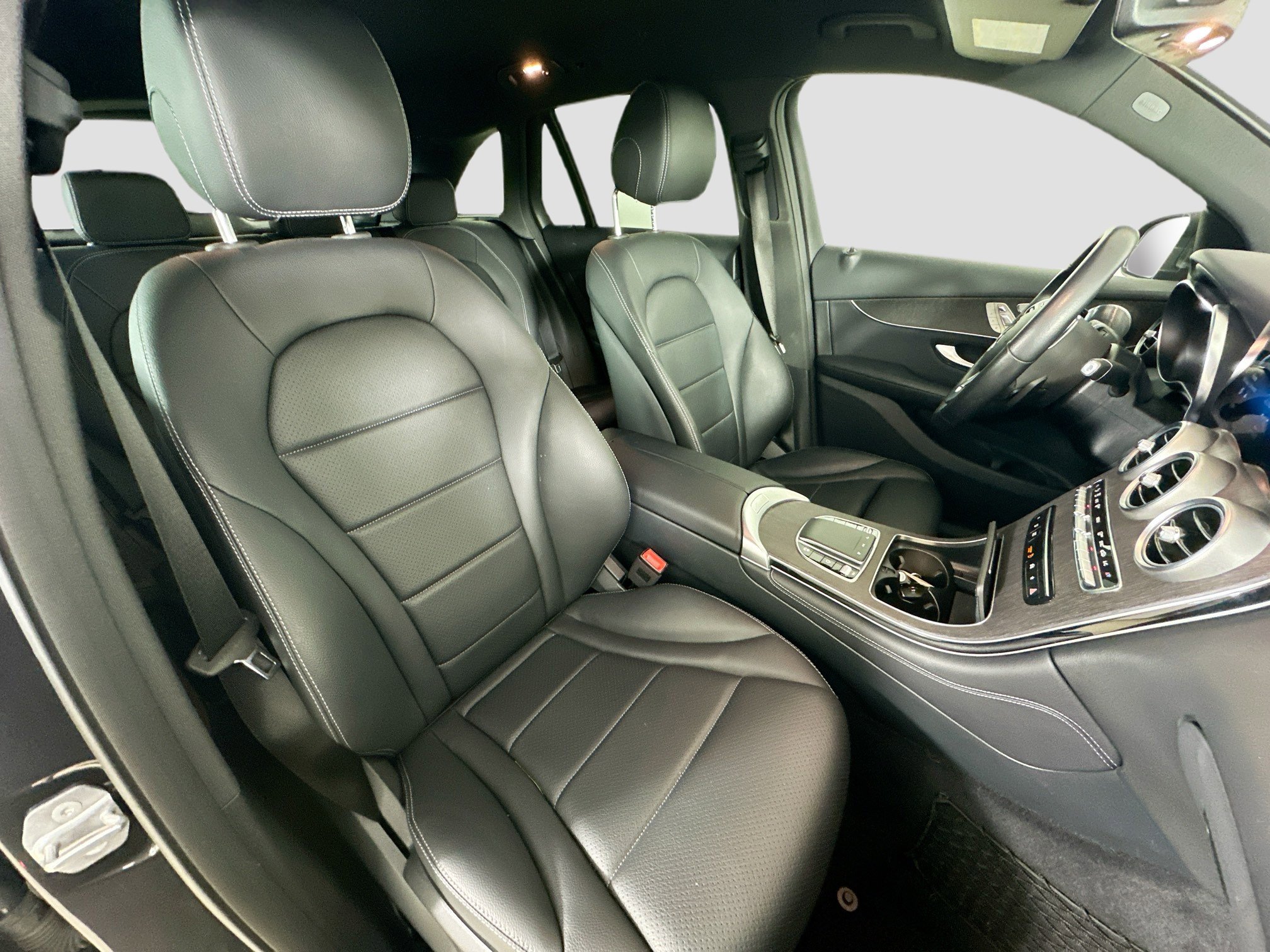 Certified 2020 Mercedes-Benz GLC 300 4MATIC image 33