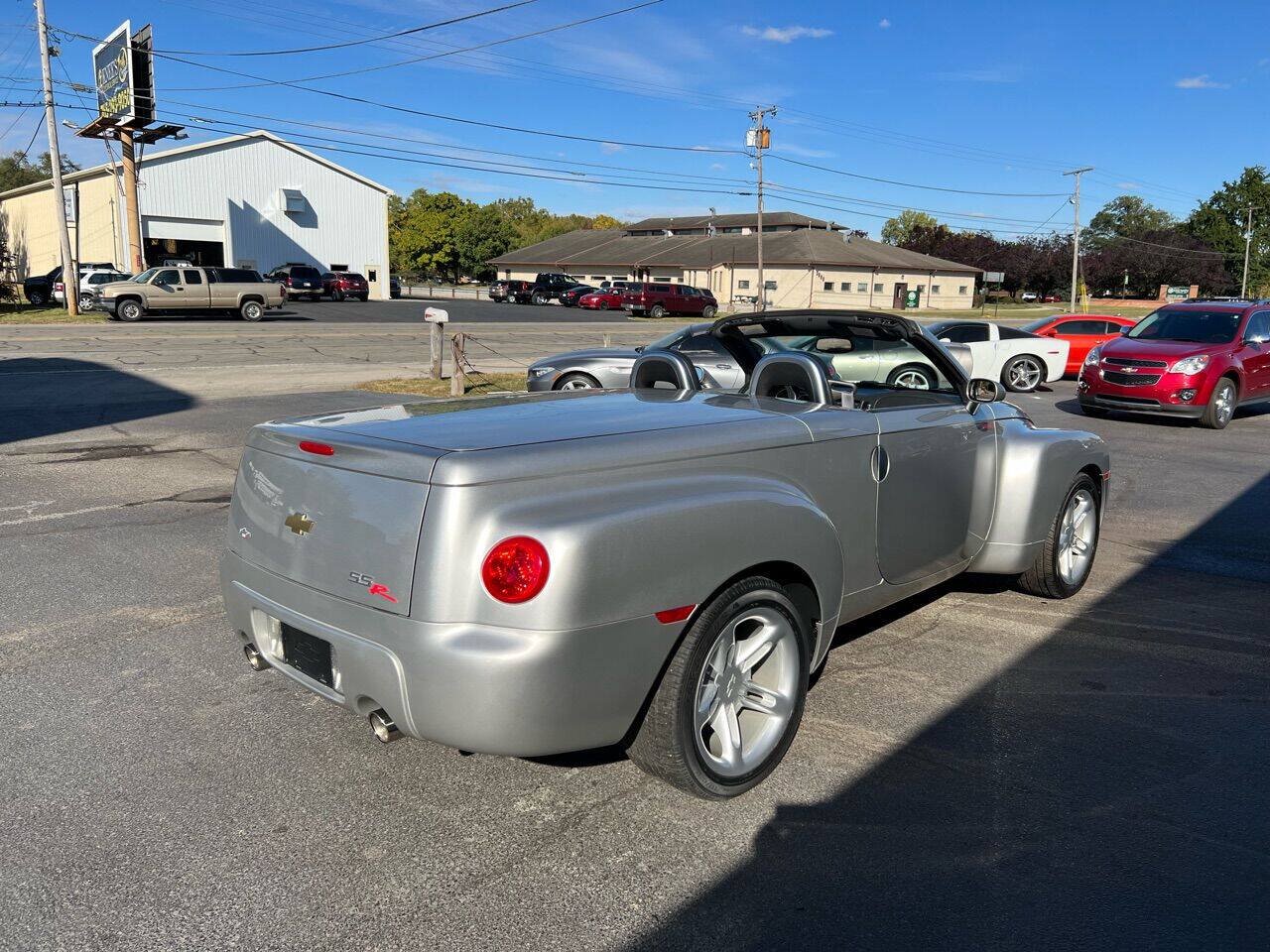 Used 2004 Chevrolet SSR w/ Preferred Equipment Group RWD image 27