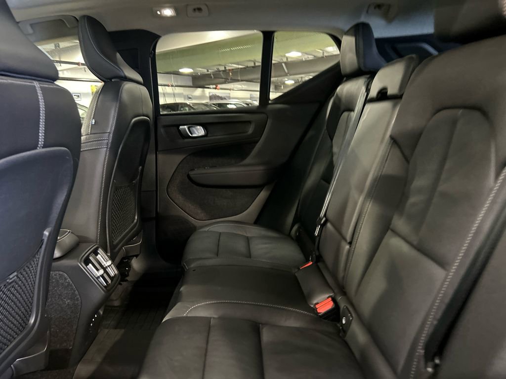 Certified 2023 Volvo XC40 B5 Plus w/ Driver Assist Package image 22