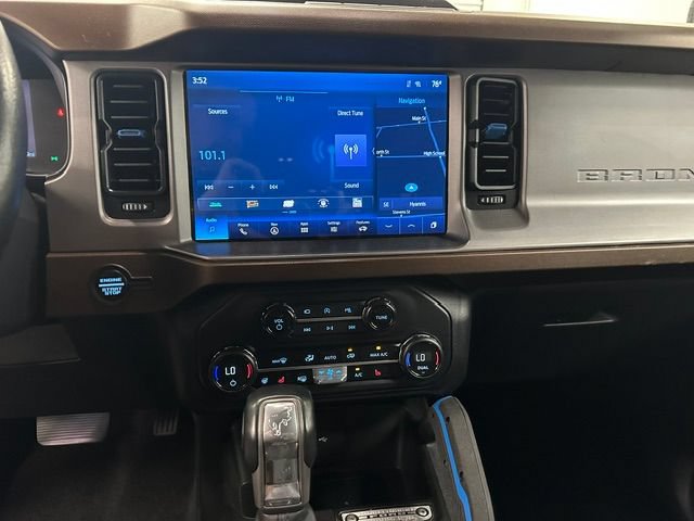 Used 2023 Ford Bronco Outer Banks AWD/4WD image 14