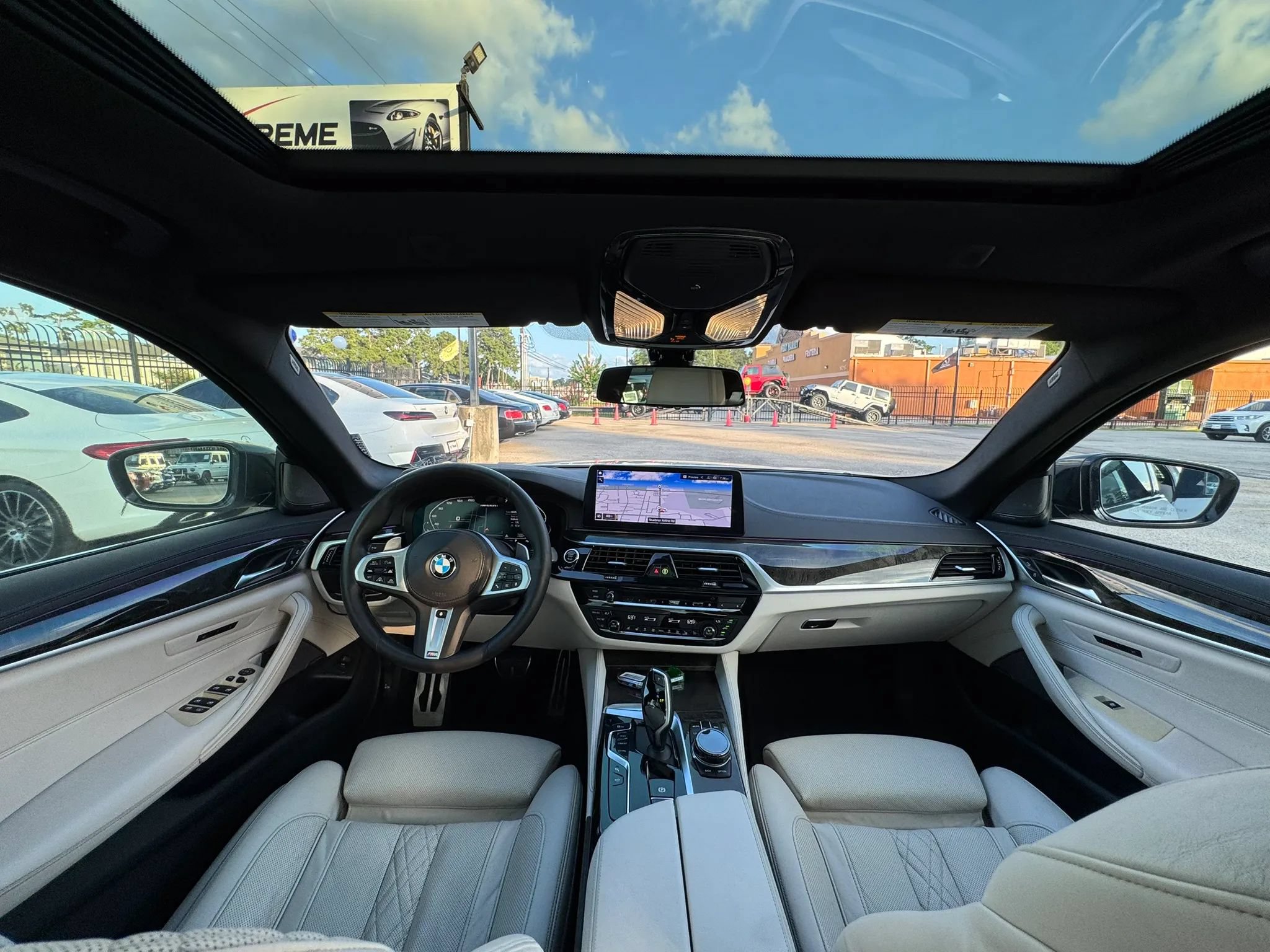 Used 2021 BMW M550i xDrive w/ Executive Package AWD/4WD image 28