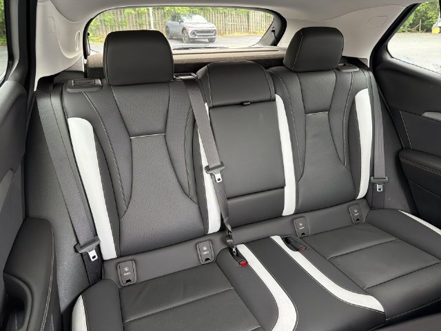 Certified 2025 Buick Envision Sport Touring AWD/4WD image 17