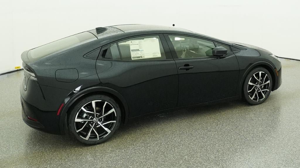 New 2026 Toyota Prius Plug-In Hybrid FWD image 10