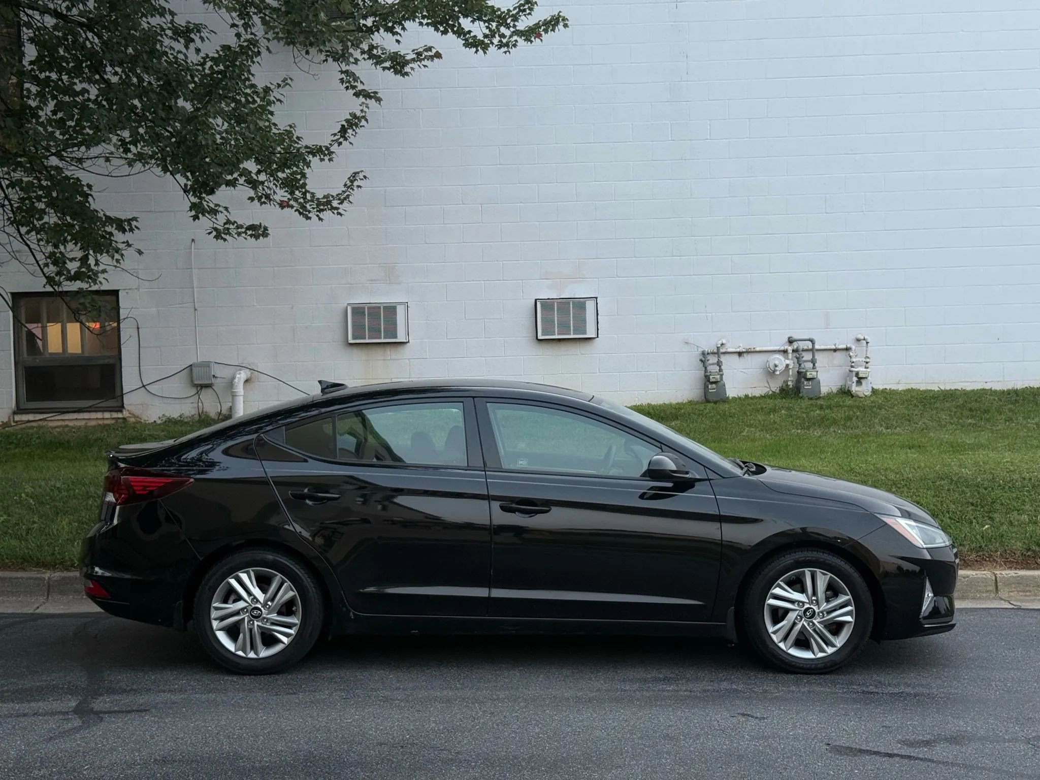 Used 2020 Hyundai Elantra SEL w/ Winter Weather Package image 14