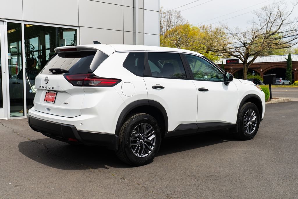 Certified 2025 Nissan Rogue S image 6