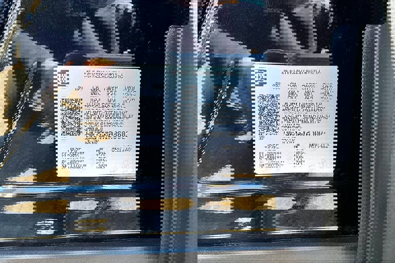 Used 2023 Chevrolet Traverse LT image 32