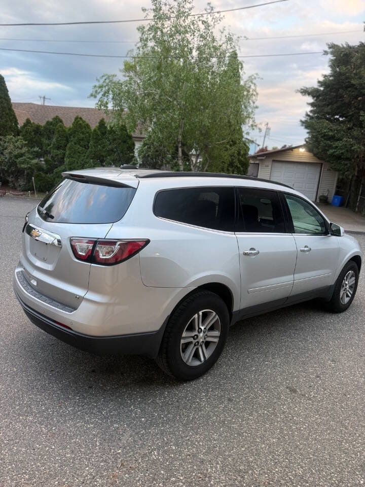 Used 2017 Chevrolet Traverse LT AWD/4WD image 6