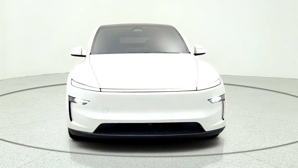 Used 2026 Tesla Model Y AWD image 2