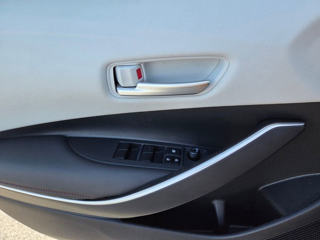 Used 2024 Toyota Corolla SE image 21