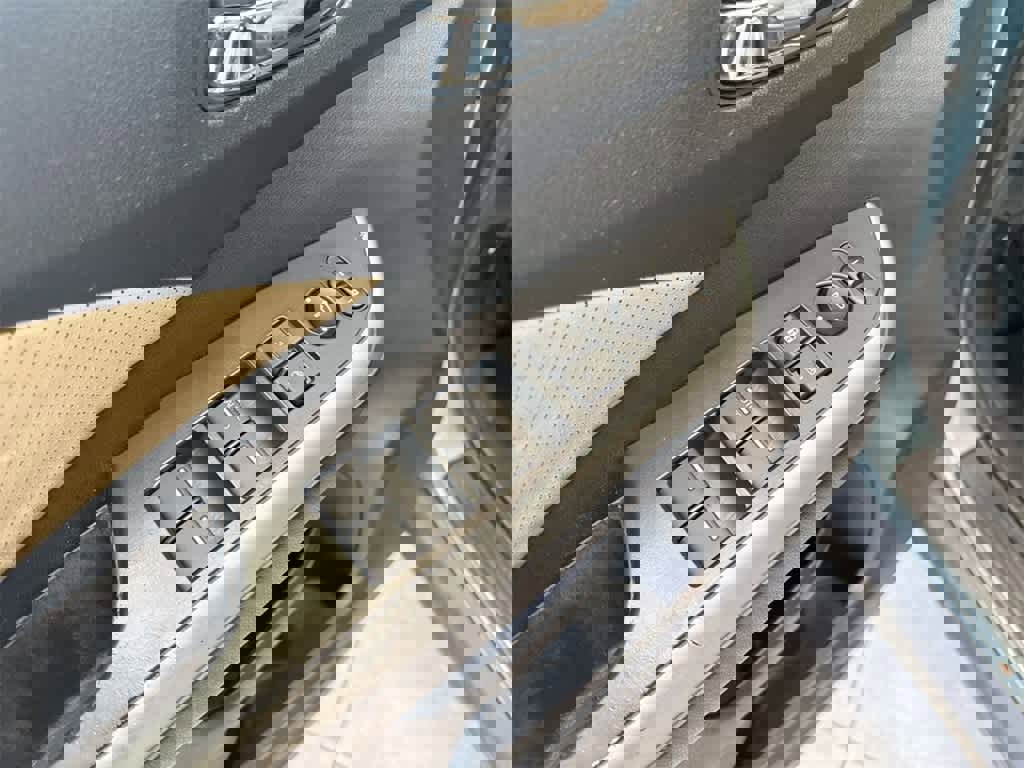 Used 2015 Honda CR-V EX-L image 17