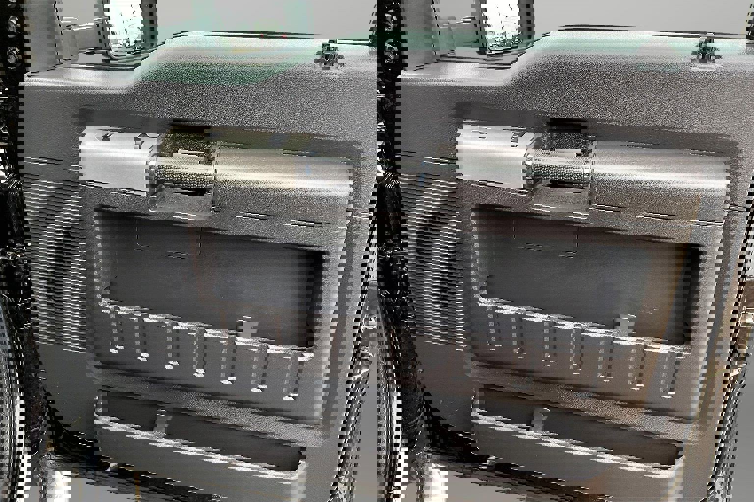 Used 2016 Ford F250 Lariat w/ Lariat Interior Package image 26